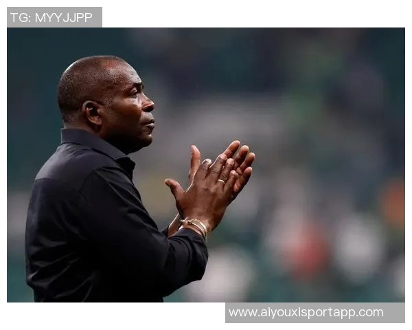 国安近5轮仅获1胜换帅难解球队低谷困境