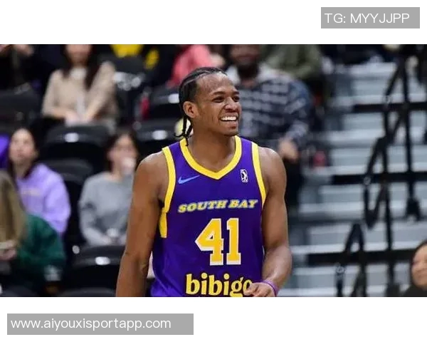 南湾湖人惜败圣地亚哥快船布朗尼表现平平仅得10分5板 南湾湖人惜败圣地亚哥快船布朗尼表现平平仅得10分5板