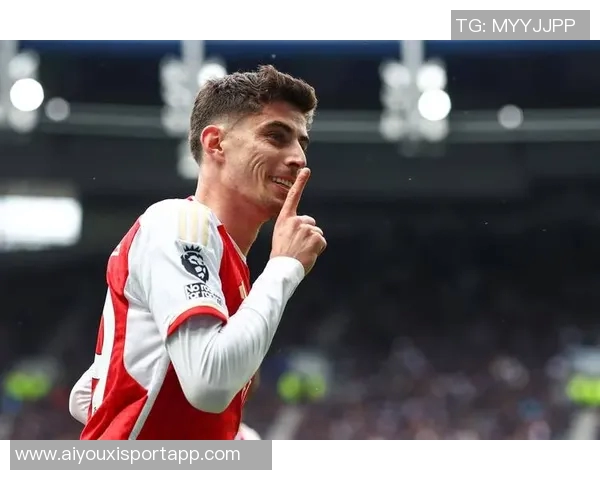 英媒报道阿森纳热刺马竞争抢波尔图19岁中场新星弗罗霍尔特