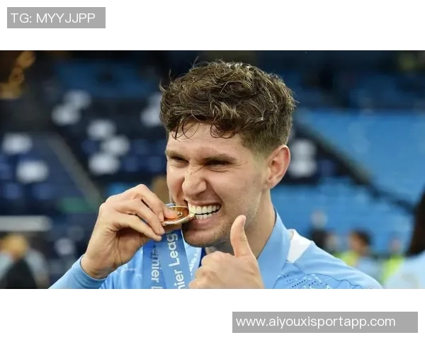 斯通斯因伤病考虑退役但仍是英格兰后防不可或缺的基石